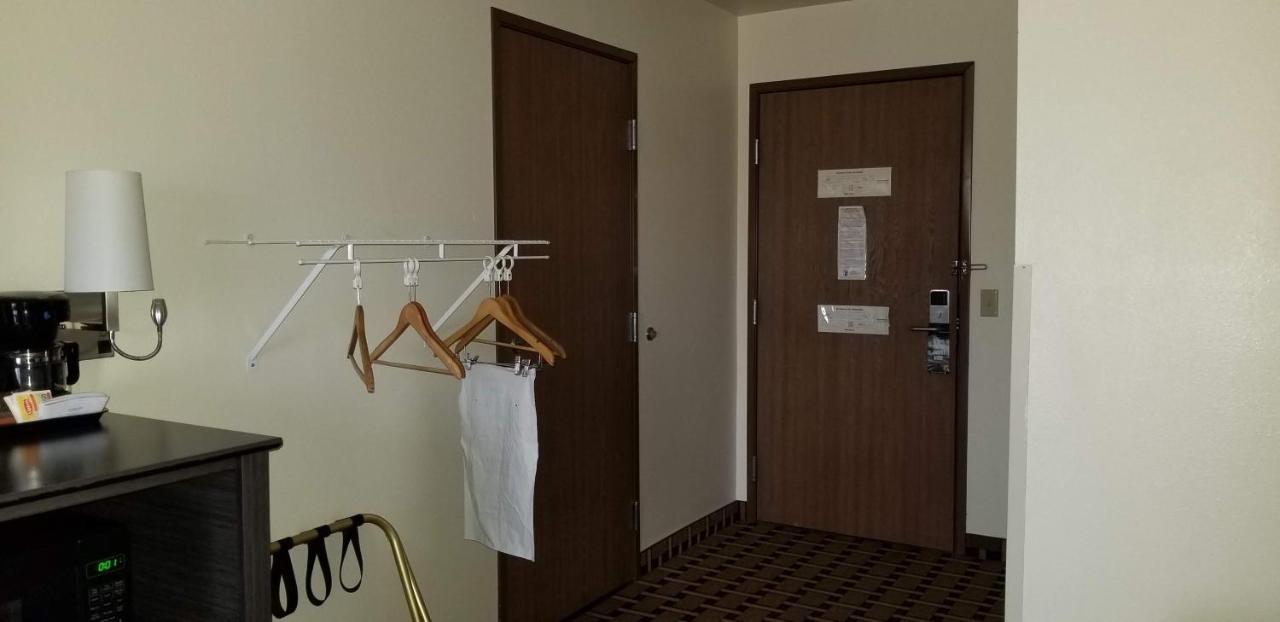 ซูเปอร์ 8 บาย วินด์แฮม แอชแลนด์ Hotel ภายนอก รูปภาพ